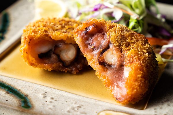 たこコロ(サラダ付き)660円